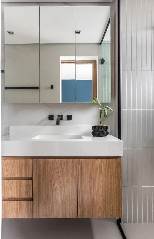 banheiro com azulejos em formato 5x40