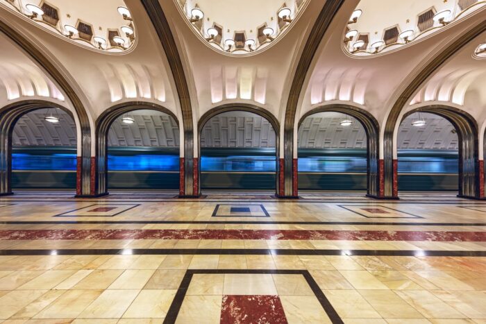 Detalhes na estação Mayakovskaya