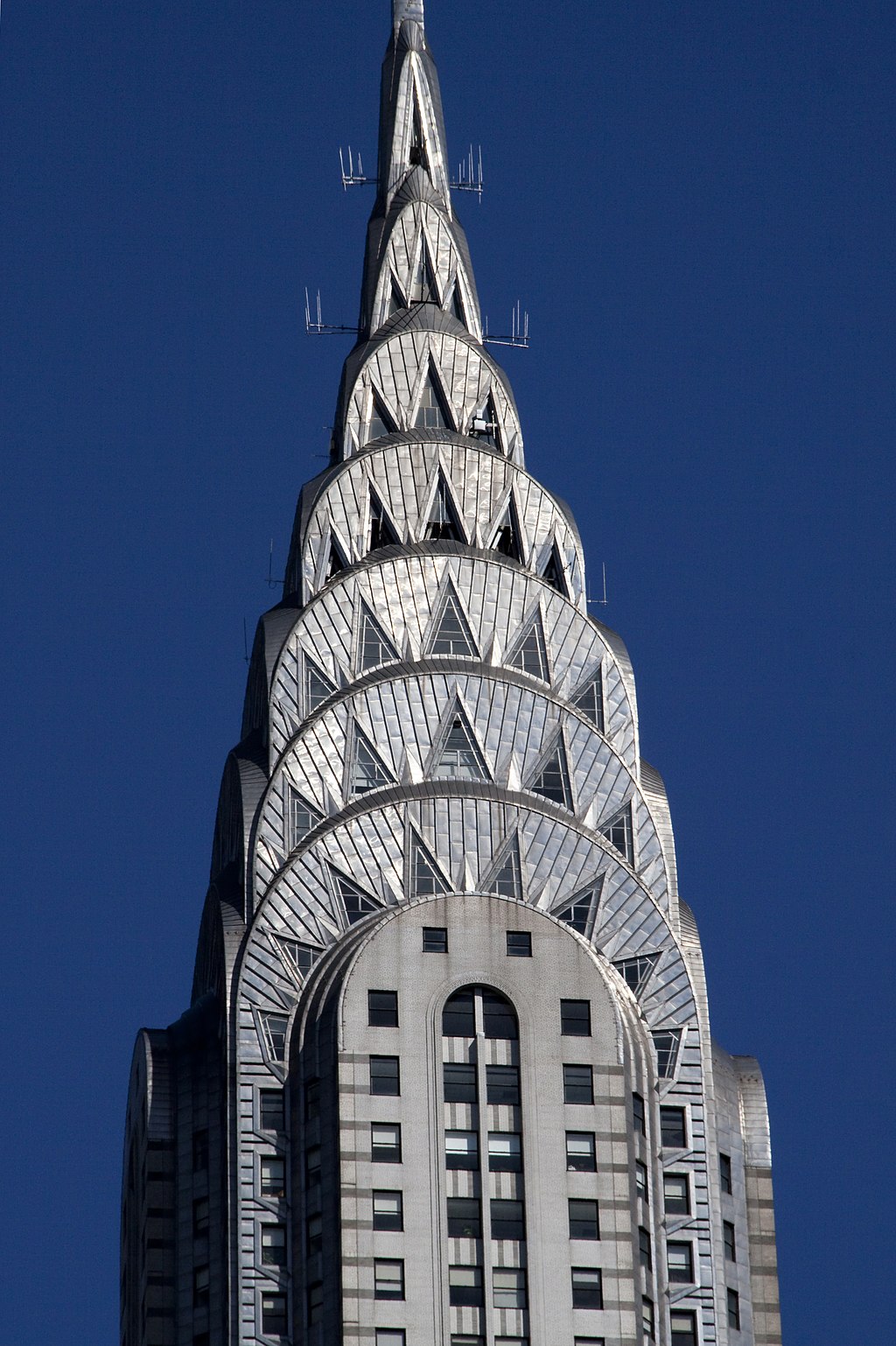 Design do edifício Chrysler Building, um dos símbolos arquitetônicos da Art Decó (Foto: Tony Hisgett from Birmingham, UK)