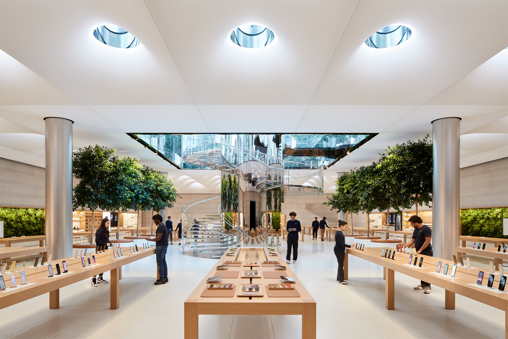 Veja a incrível reforma da famosa loja da Apple em NY