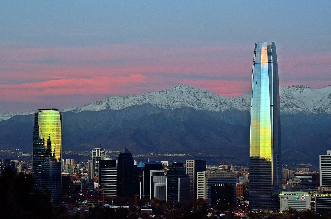 O edifício Sky Costanera, em Santiago do Chile, uma de suas obras mais famosas 