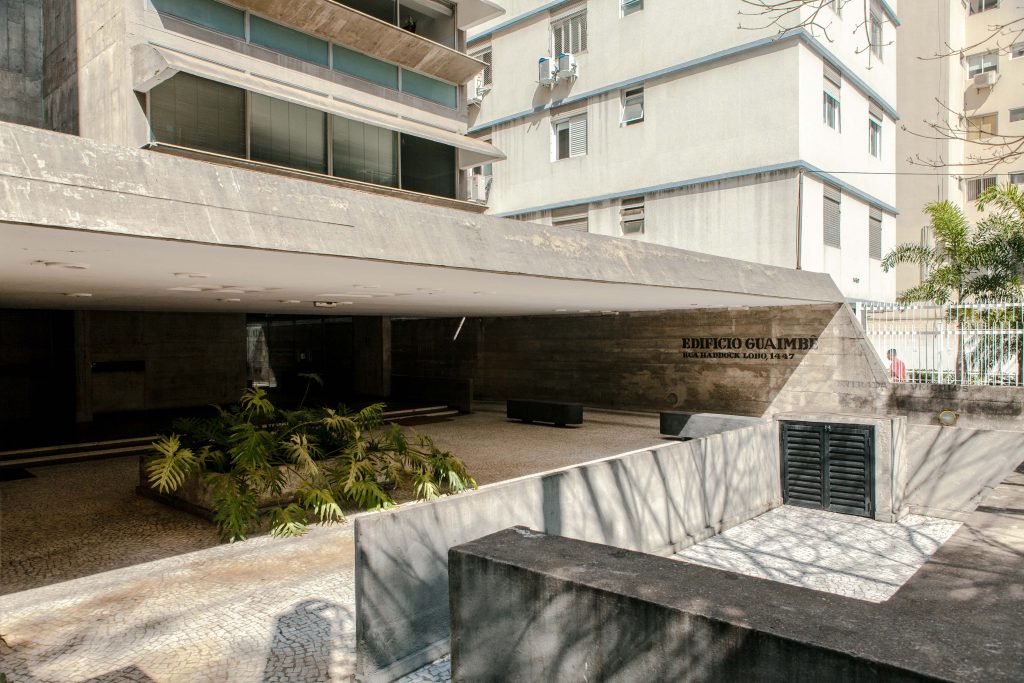 Localizado no bairro Jardins, o Edifício Guaimbê tem um estilo brutalista (Foto: André Seiti)