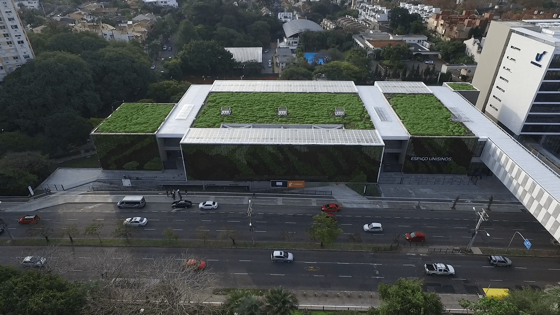 Arquitetura Verde - Visão geral das paredes e dos telhados verdes da Unisinos