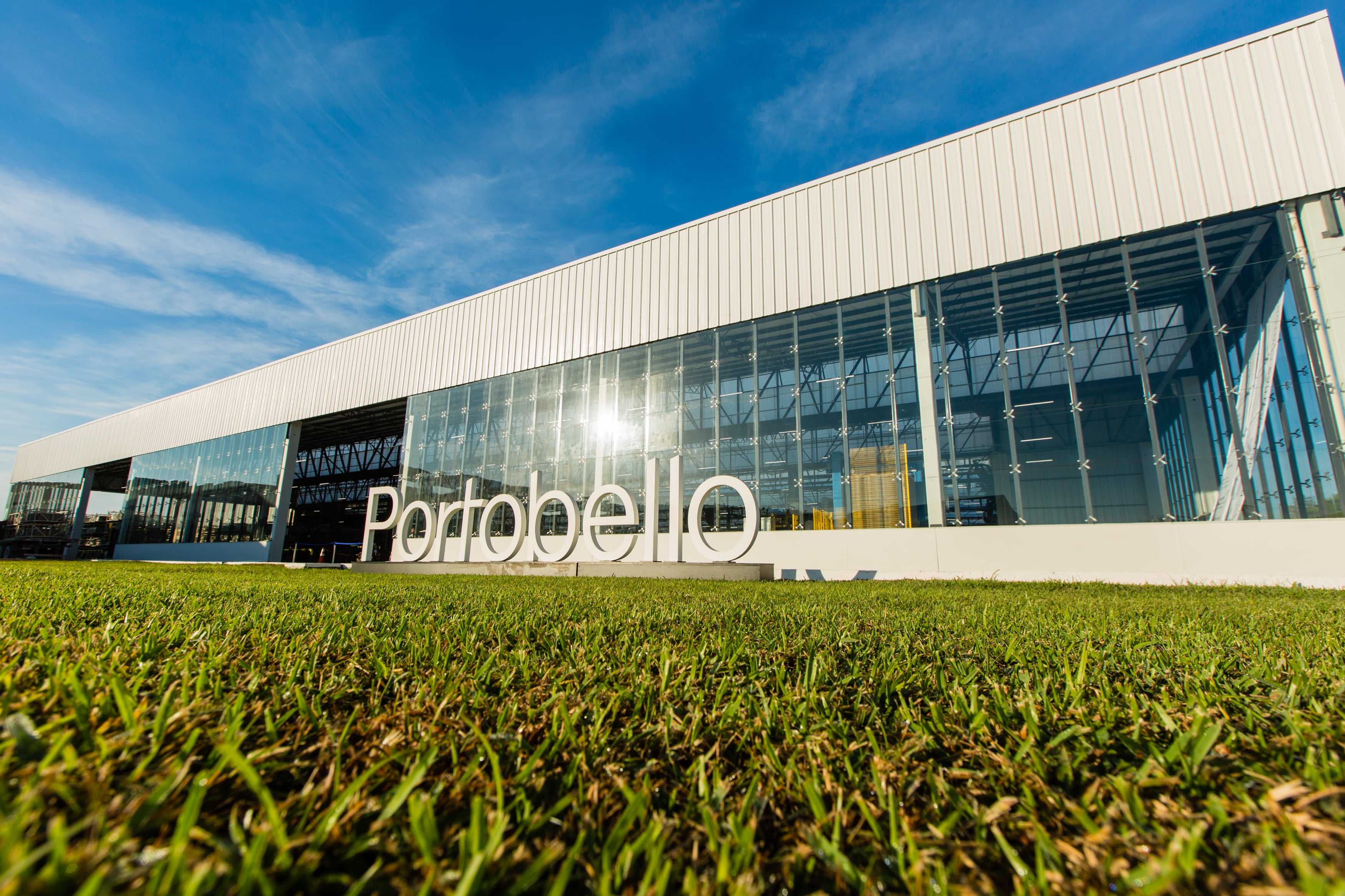 Arquitetura Sustensável - Inaugurada em junho de 2019, a nova fábrica da Portobello é um exemplo de tecnologia em prol da arquitetura sustentável
