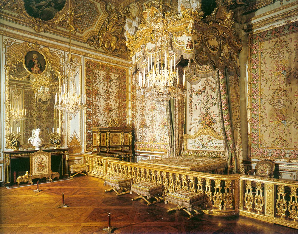 Interior do Palácio de Versalhes, que inspirou os camponeses na criação do estilo provençal. A imagem retrata o interior do quarto da rainha (Foto: Kallgan)