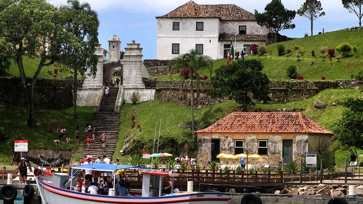 Aberturas em Madeira - Madeireira Santo Cristo