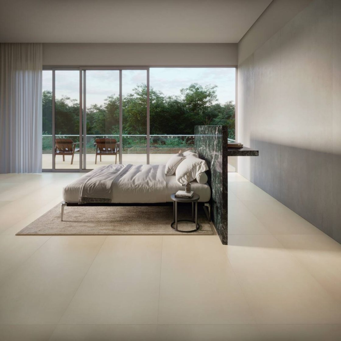 Quarto de casal com cama e cabeceira vistas de lado
