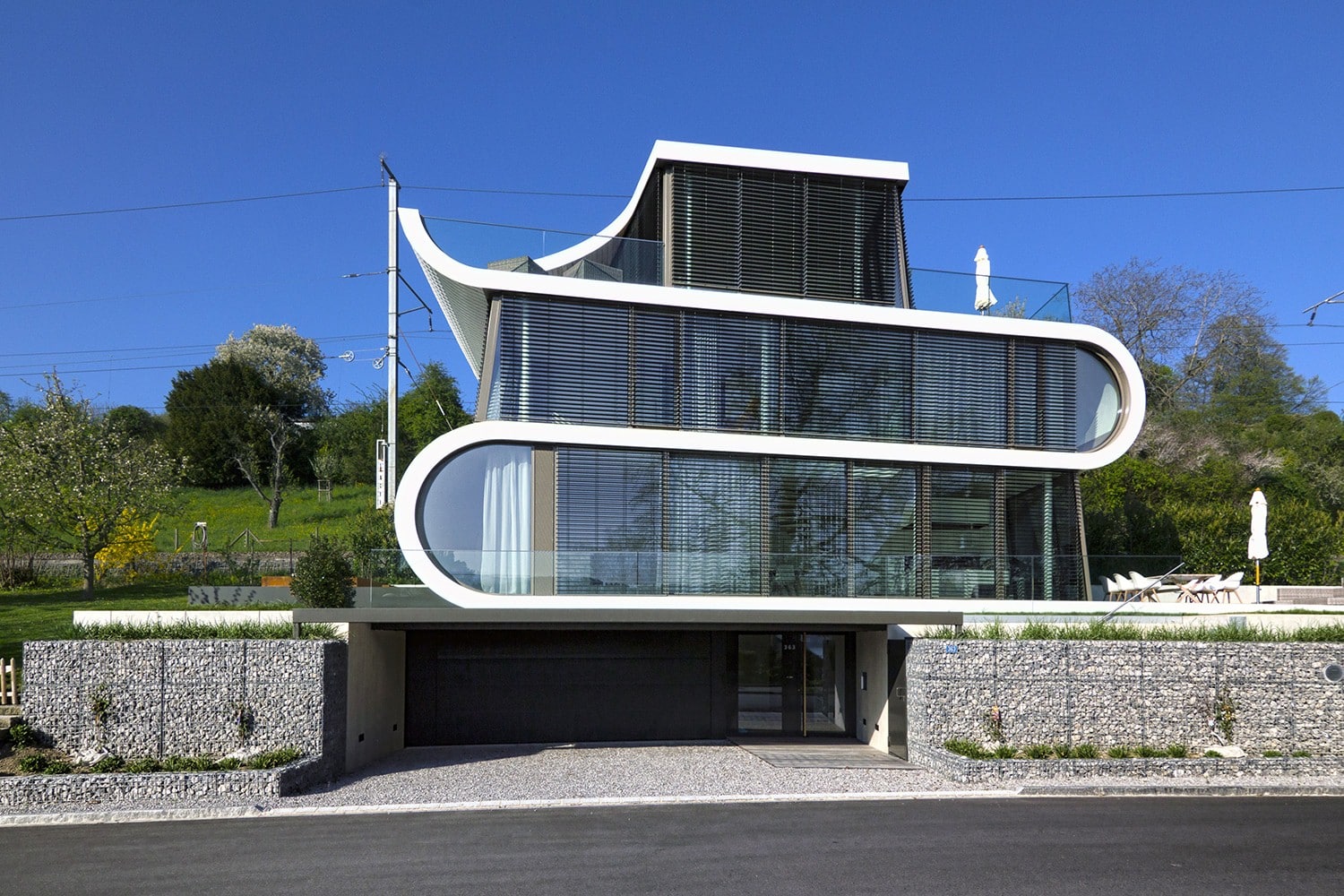 flexhouse, do evolution design, um dos escritórios presentes na série casas mais extraordinárias do mundo