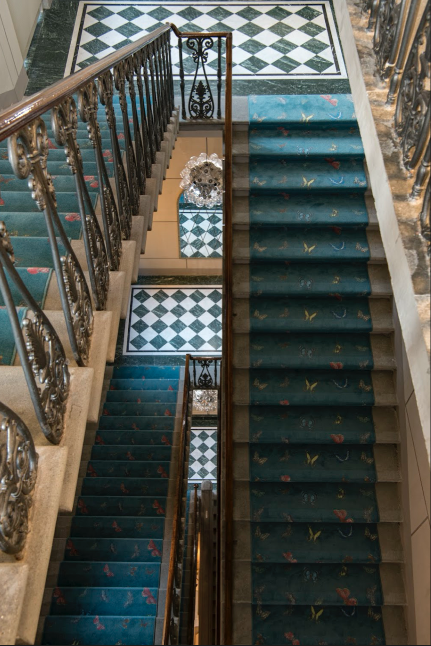 Escadas internas do Il Tornabuoni hotel 