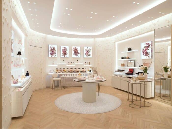 Dior reabre a primeira boutique da grife, em Paris - Revista Marie Claire