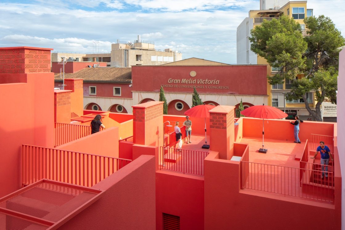 Terraços do edifício vermelho
