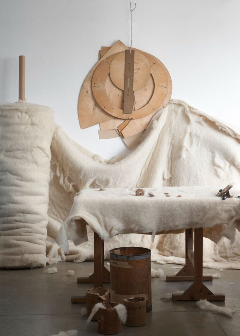 produção artesanal e circular da lã, Capsule Plaza