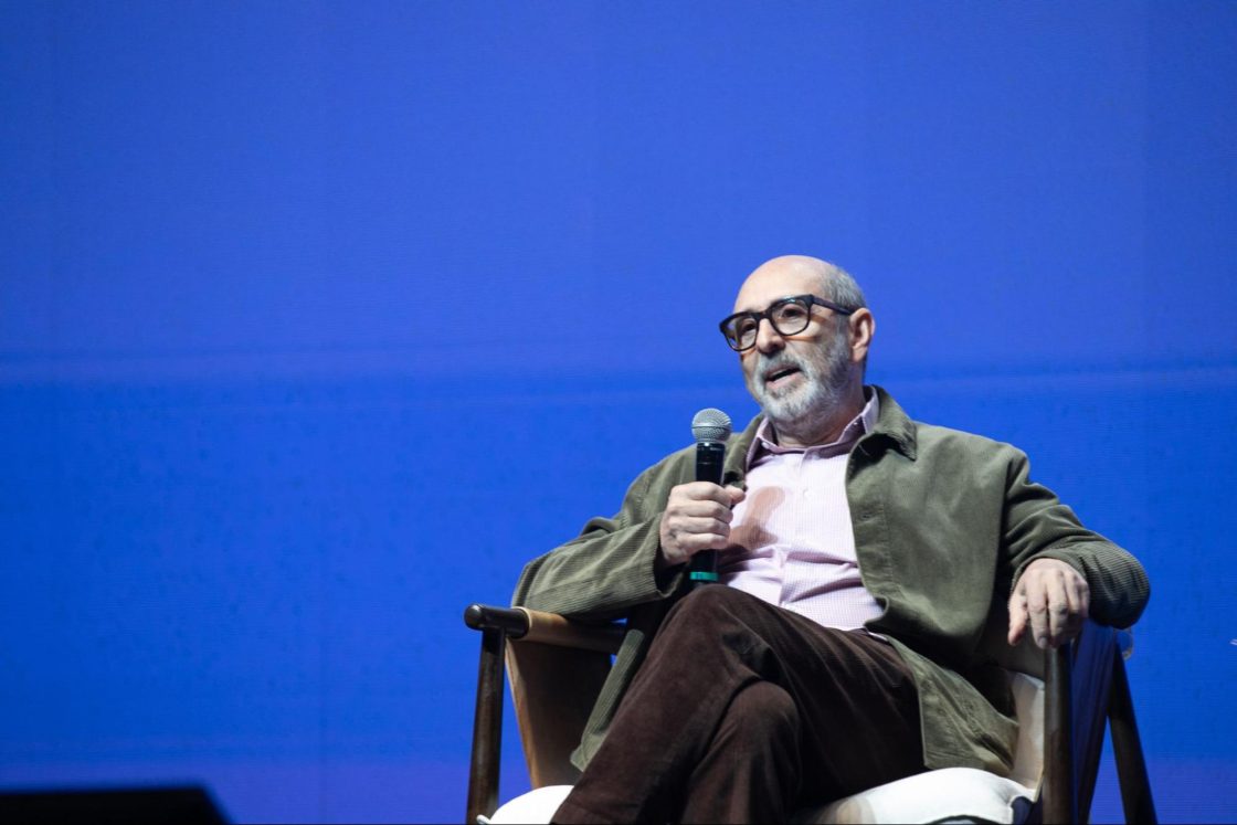 Isay Weinfeld no palco do Archtrends Summit 2023