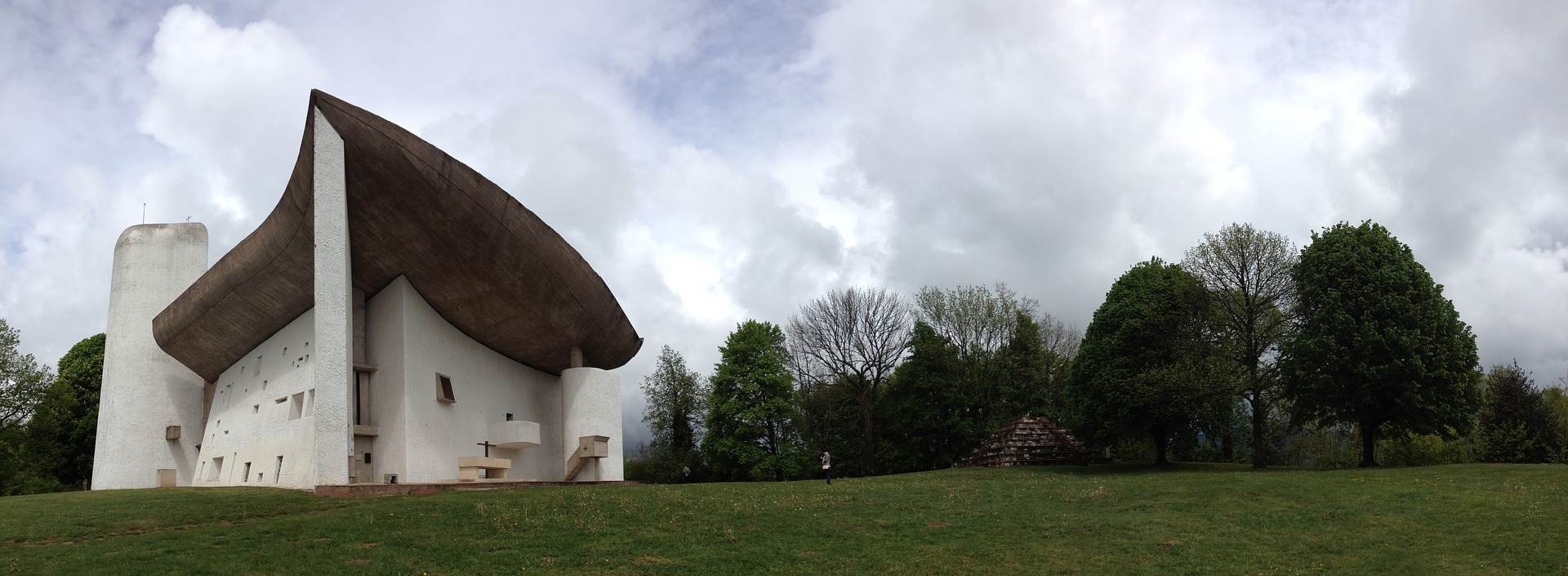 Capela Notre-Dame-du-Haut, de Le Corbusier