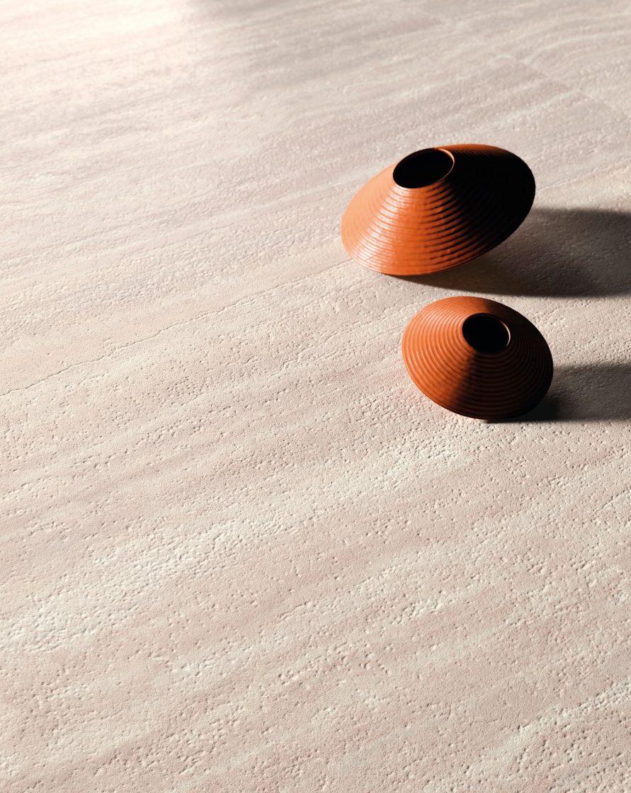 Revestimento travertino em detalhe