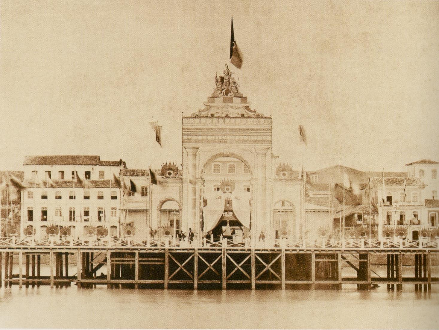 Imagem de 1867 mostra Arco do Triunfo, construído para a visita de D. Pedro II a Belém do Pará