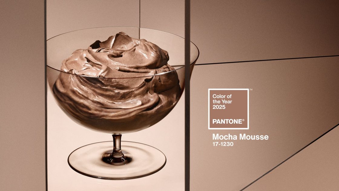 Mocha Mousse, a cor do ano 2025, de acordo com a Pantone