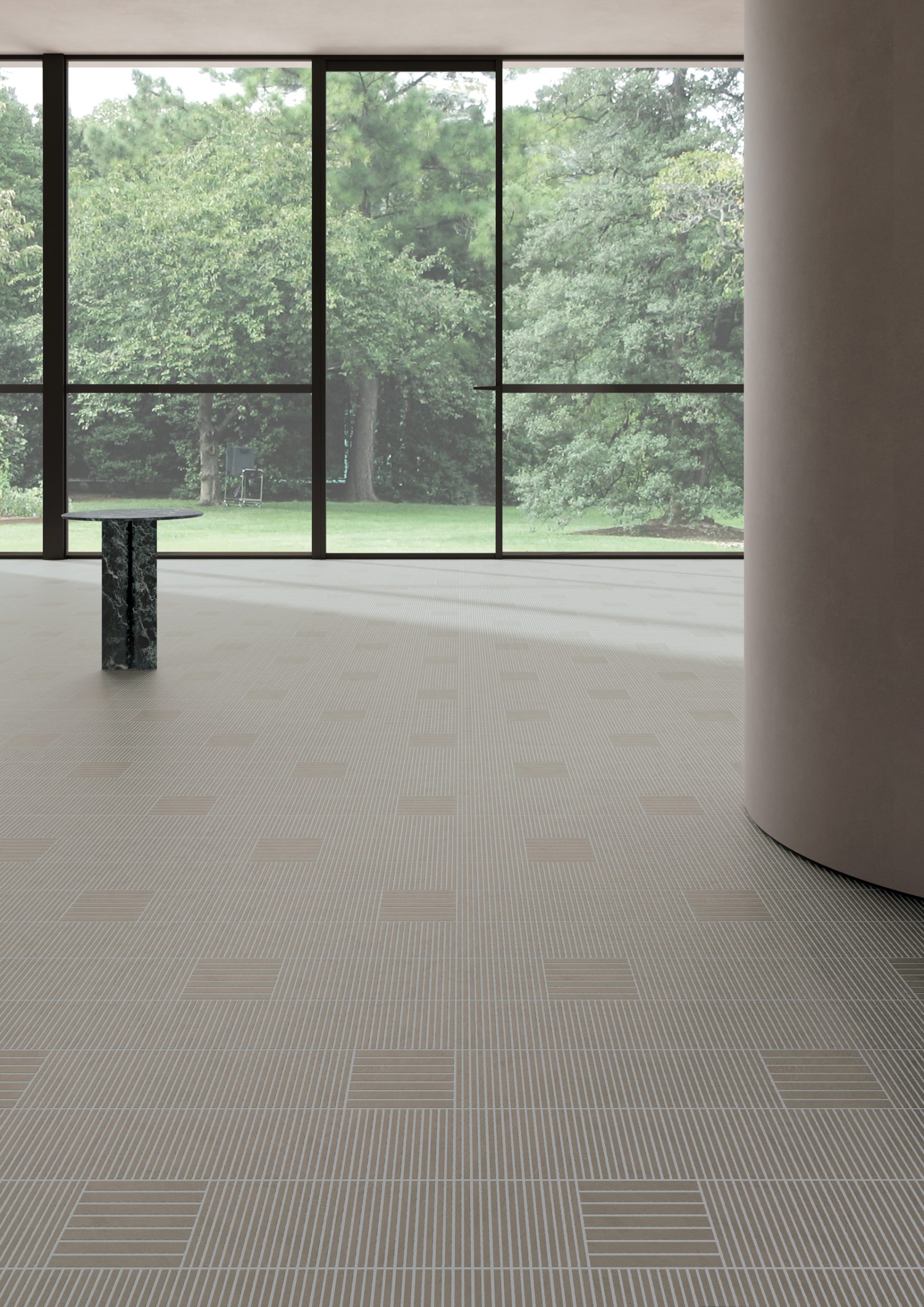 Ambiente com revestimento fringe white paginado, rejunte claro, grandes janelas com vista para área verde