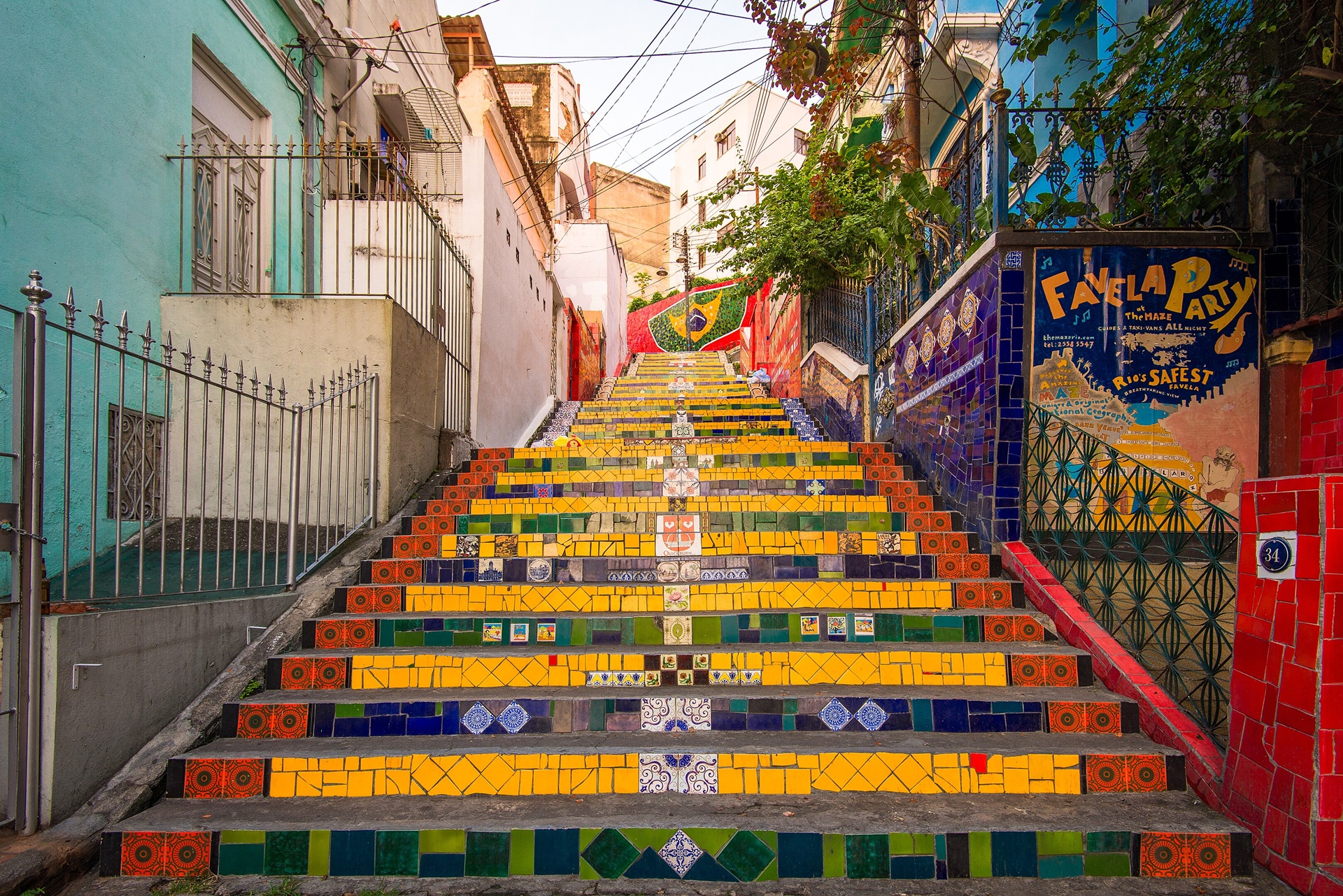 Escadaria Selarón vista de frente, no Rio de Janeiro