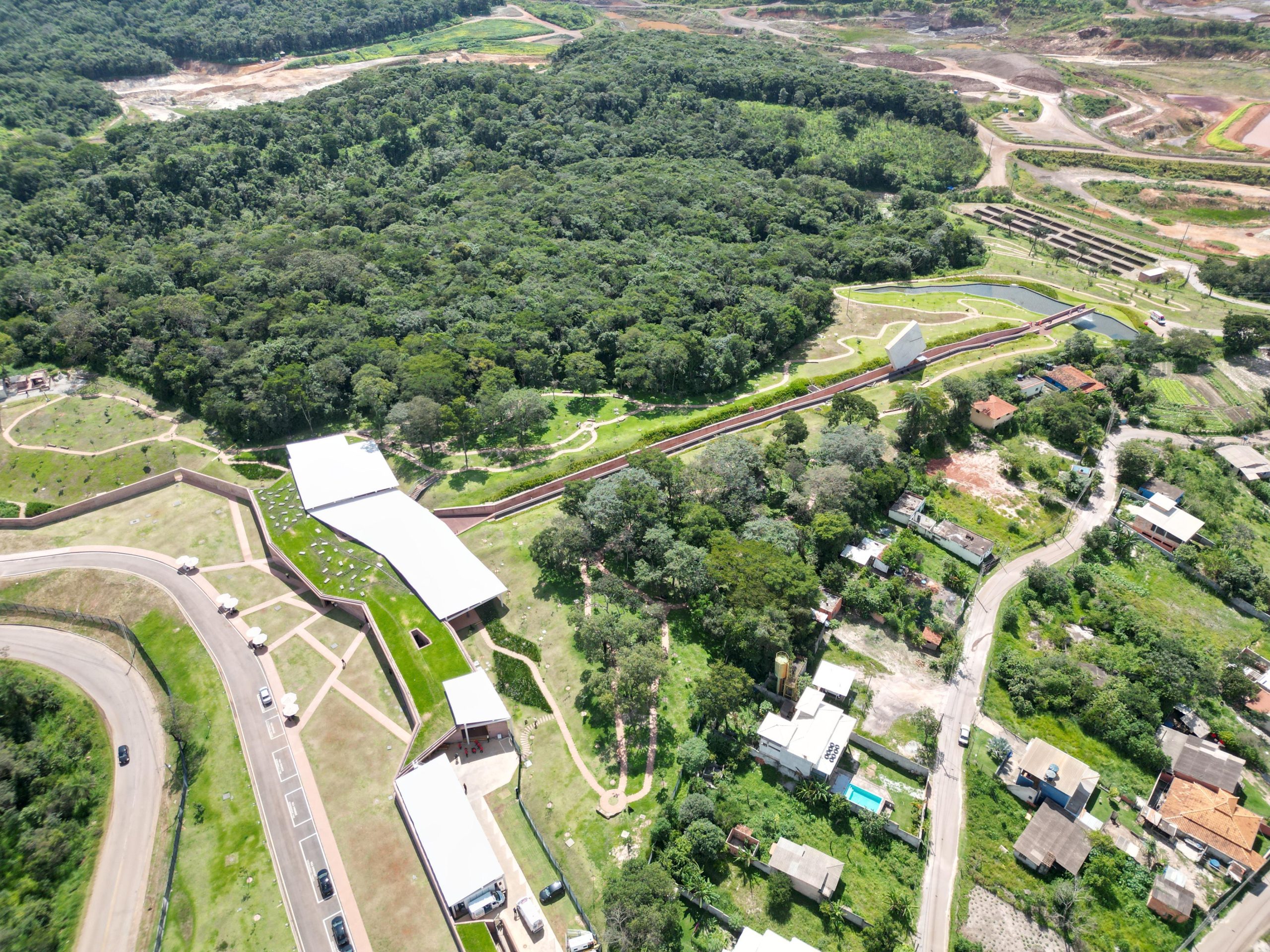 visão aérea do memorial brumadinho