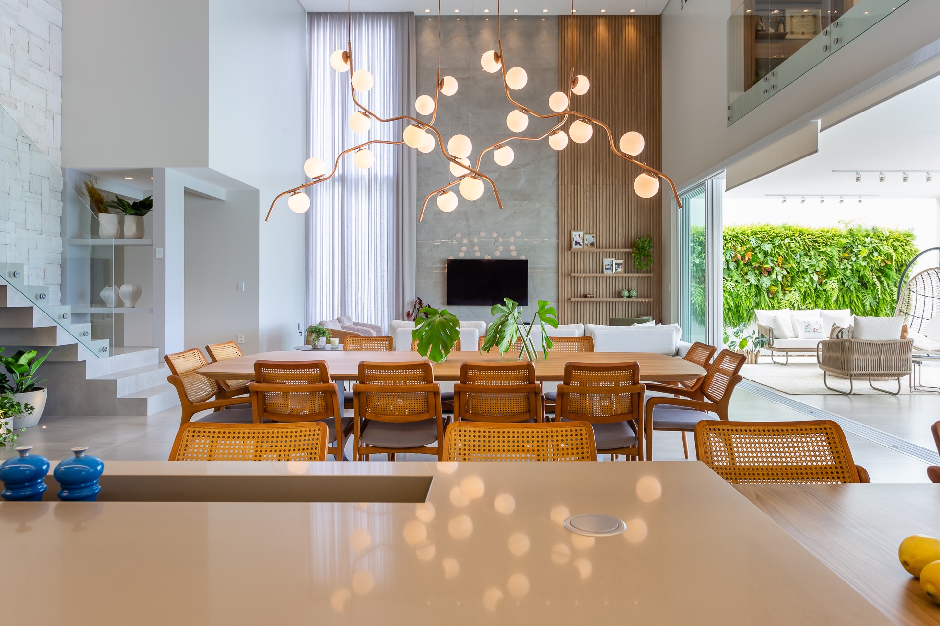 Sala integrada de casa de alto padrão
