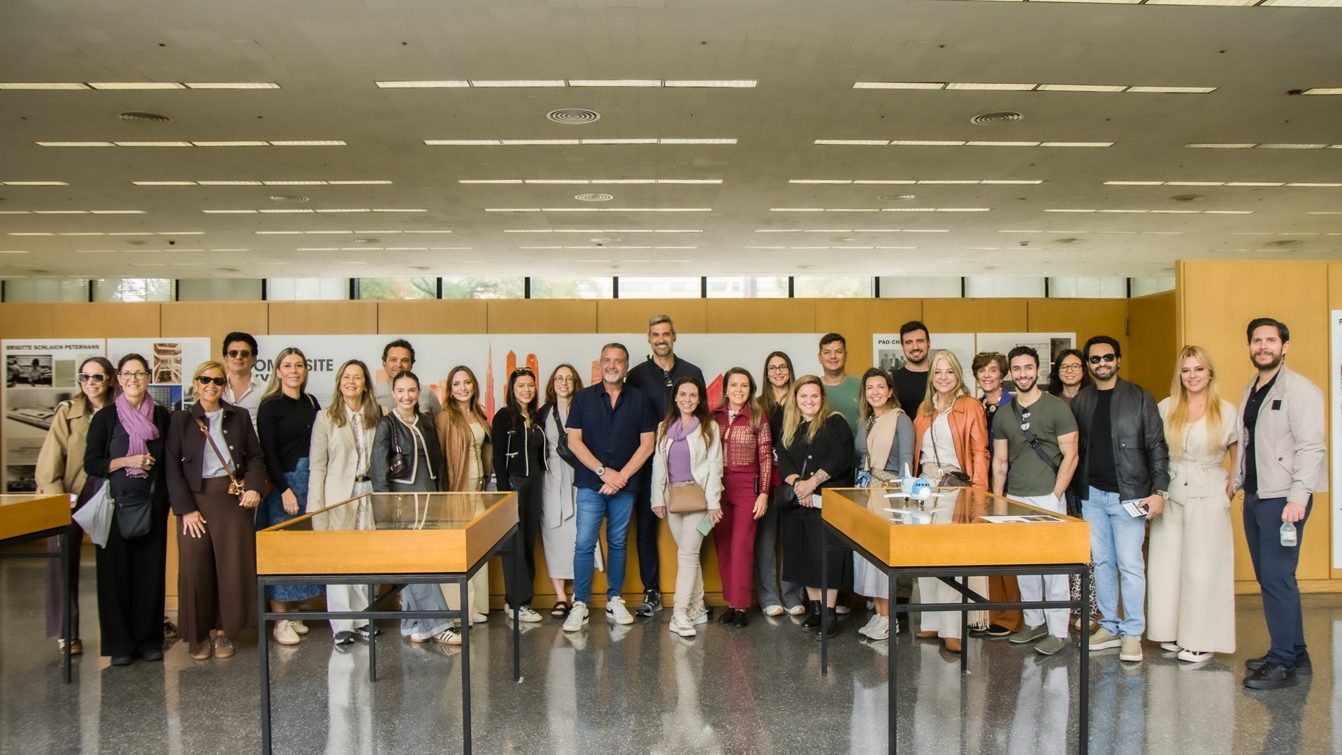 Participantes do Coletivo Criativo em atração do tour por Chicago