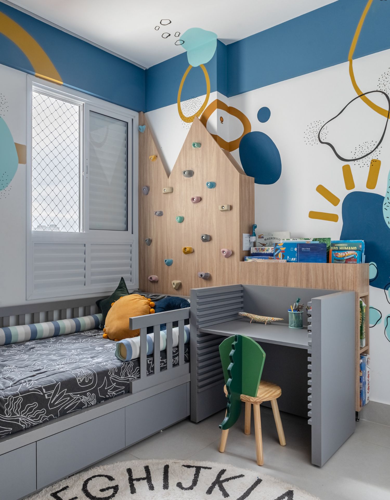 Mini-cama em quarto infantil