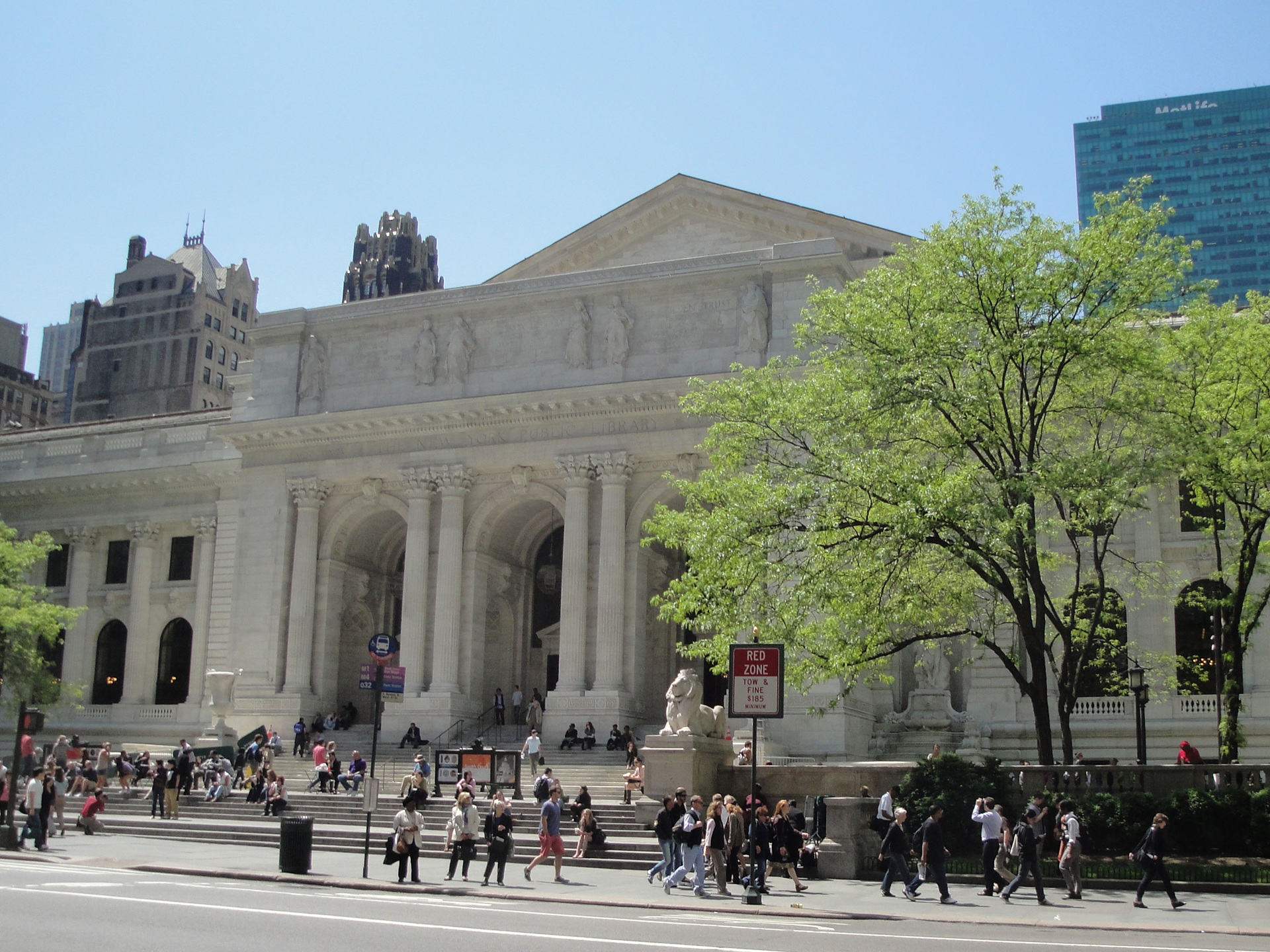 Vista da fachada da Biblioteca Pública de Nova York
