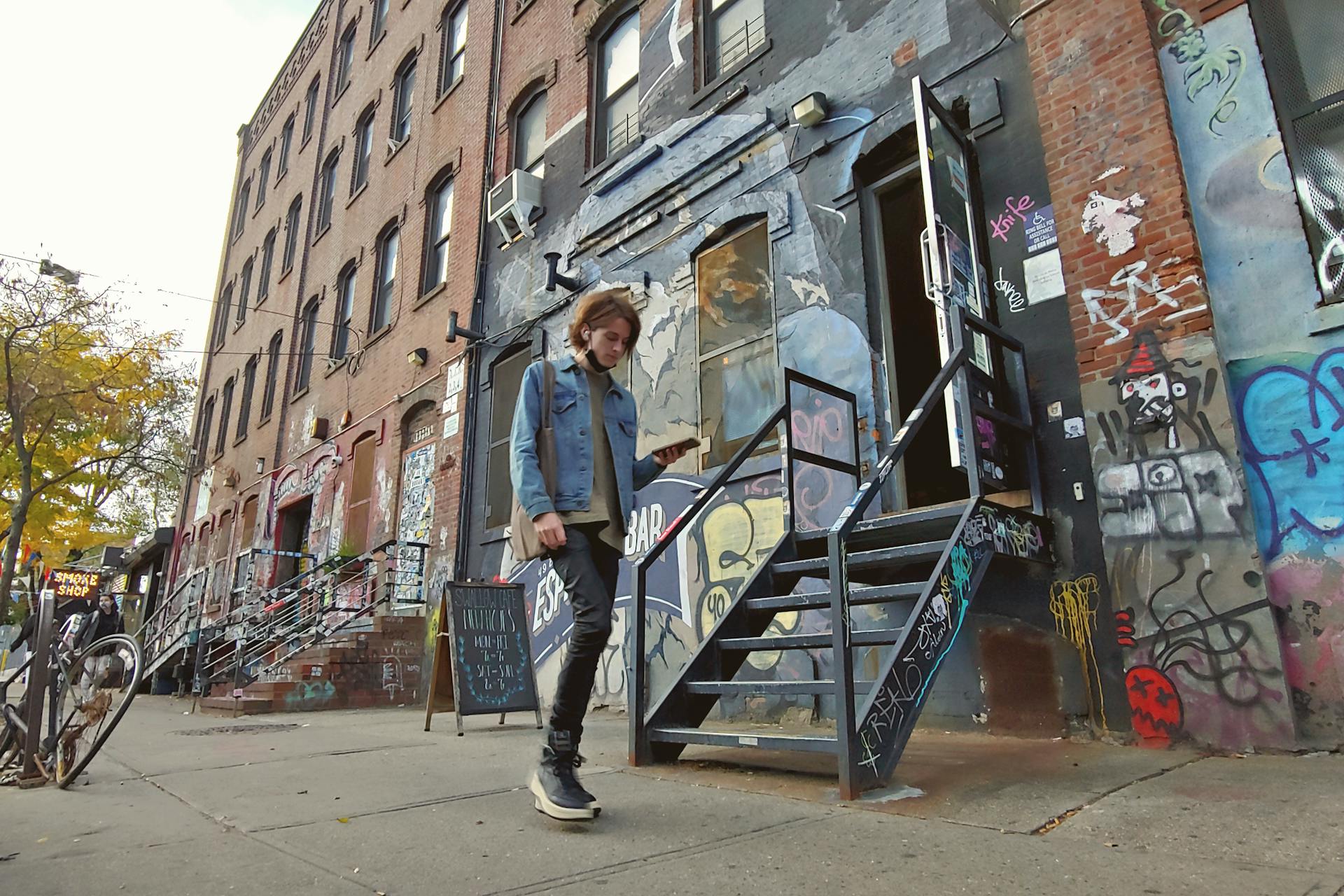 Fachada de edifício em tijolos no Brooklyn, Nova York