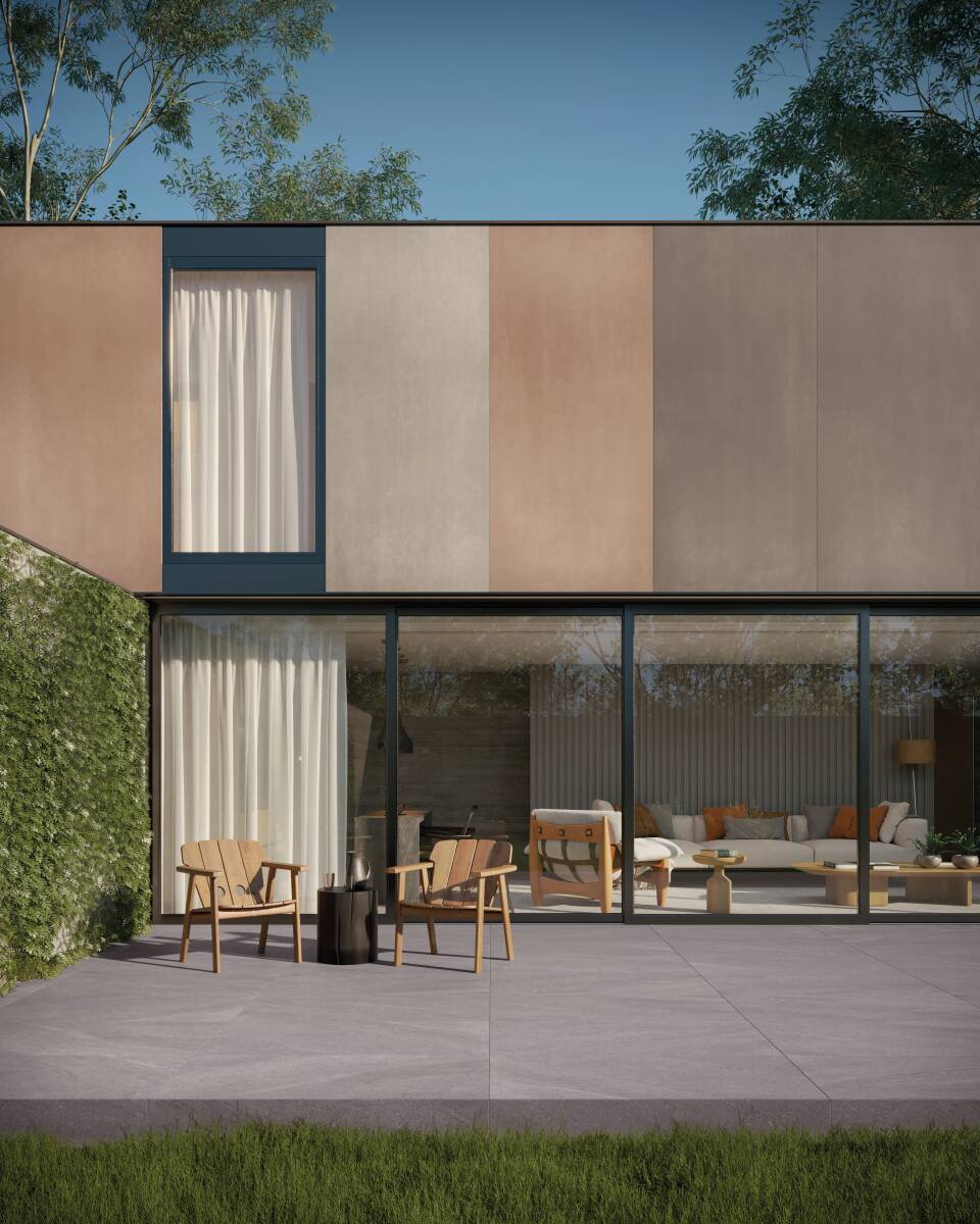Fachada de casa em estilo contemporâneo com Lastras Oh!take no pavimento superior