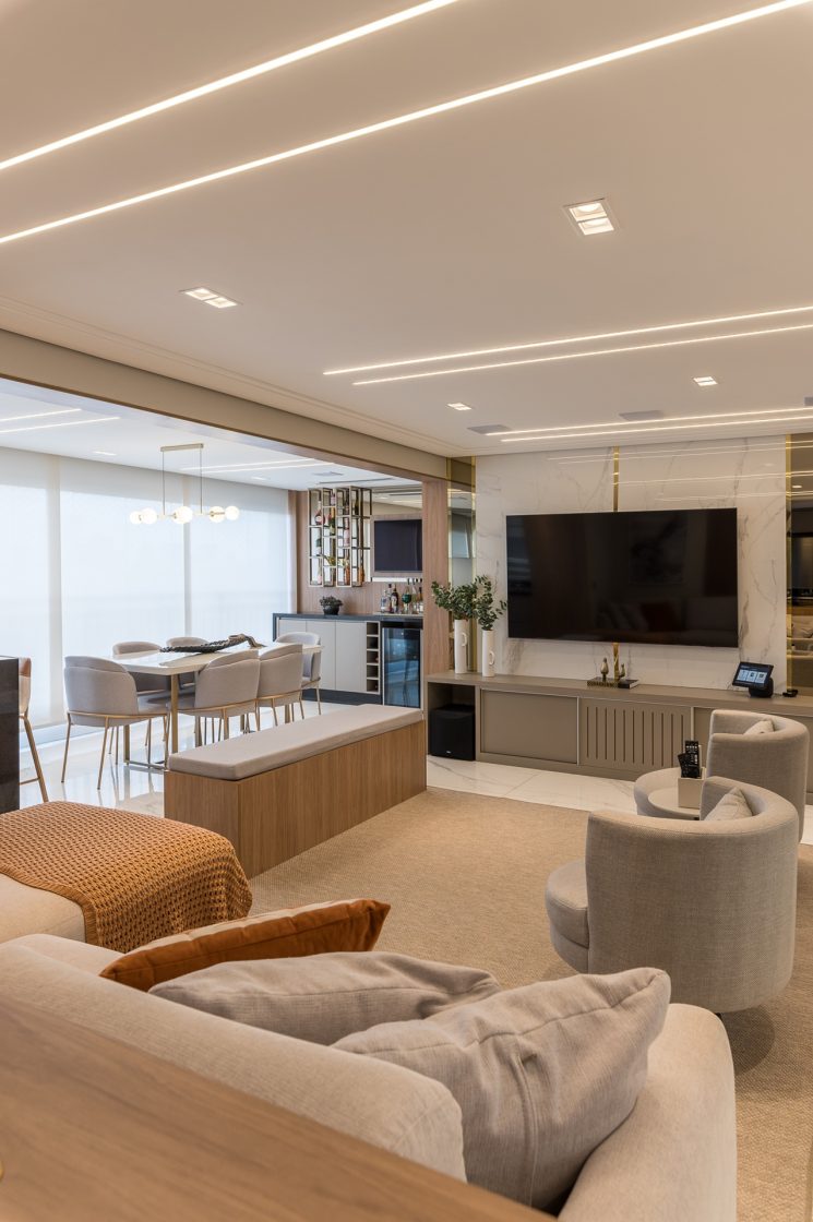 Apartamento em tons neutros com ambientes integrados