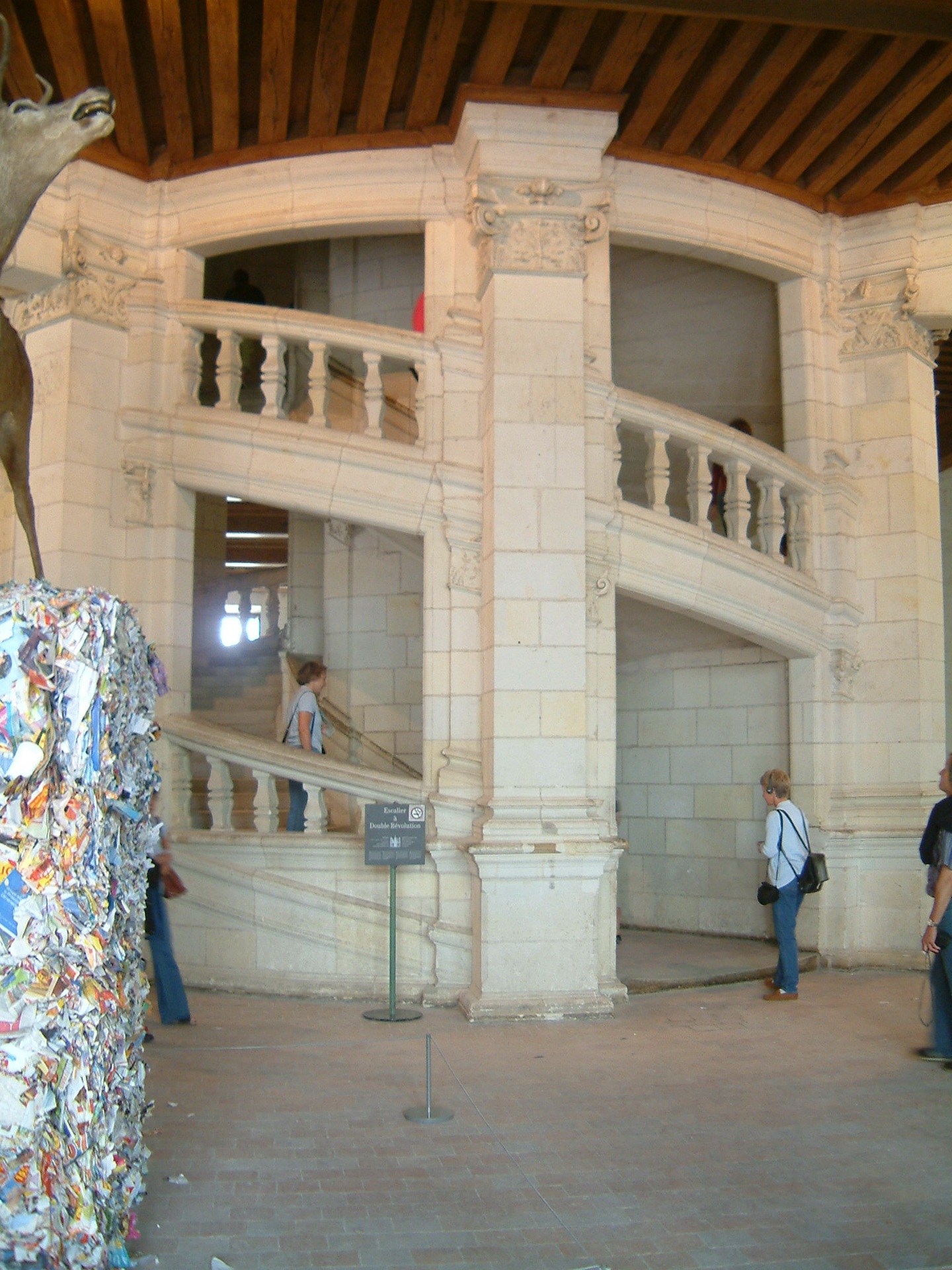 Vista da famosa escadaria do Castelo de Chambord