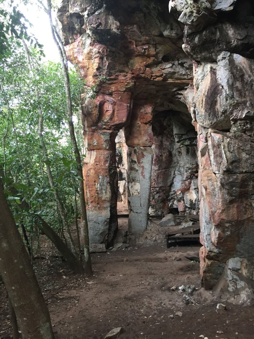 Localizado em Alcinópolis, no Mato Grosso do Sul, o Templo dos Pilares é um sítio arqueológico formado por imponentes colunas naturais de arenito